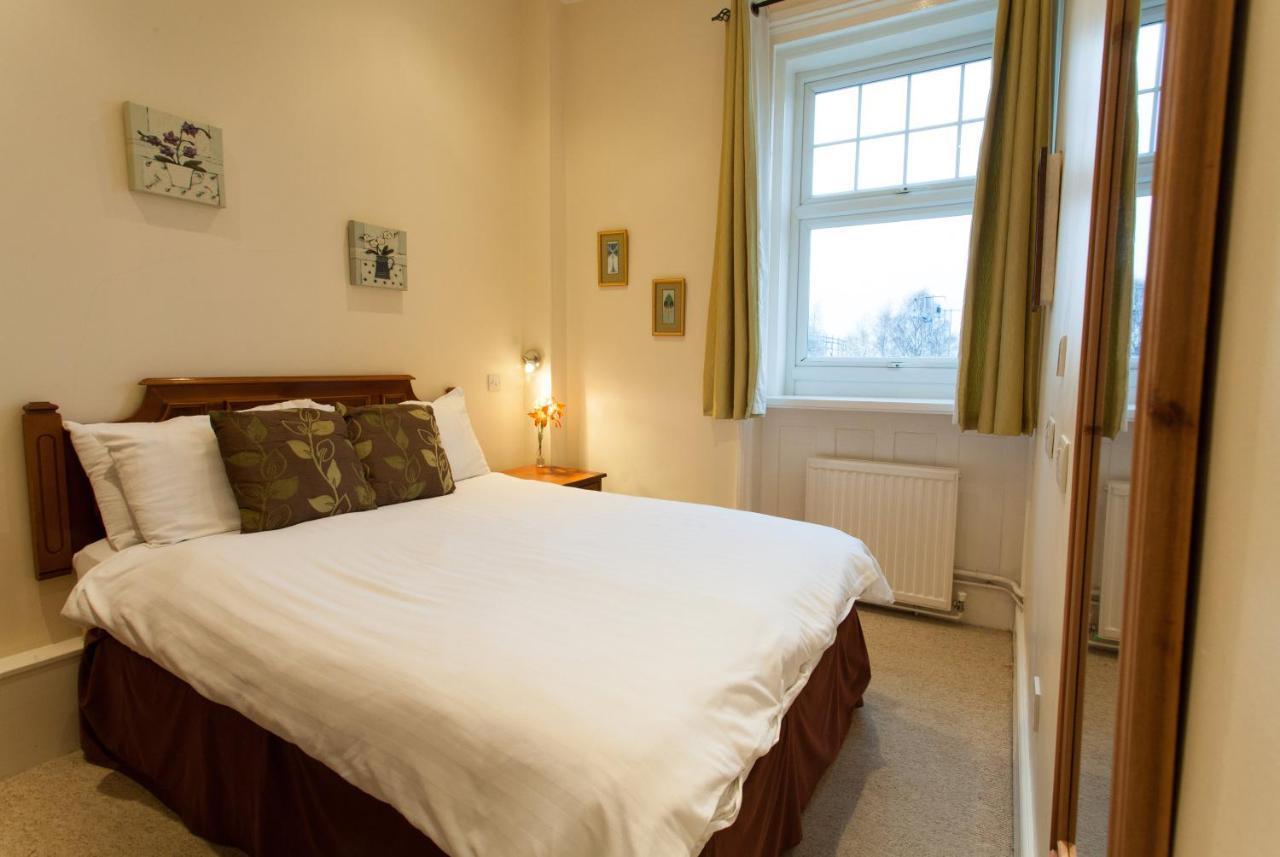 The Walnut Tree Inn Blisworth Bagian luar foto